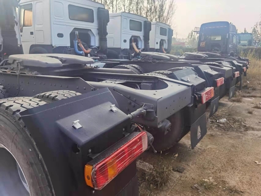 Ağır Güçlü Kullanılmış Sinotruk Traktör Kamyon Baş Çekici Tırman ISO Sertifikalı Euro 2 Emisyon Standartı