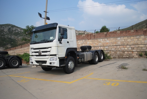 Sinotruk HOWO 6X4 Traktör Kamyon 371HP/420HP Çinli Kamyonlar En iyi 5800*2300*1500mm