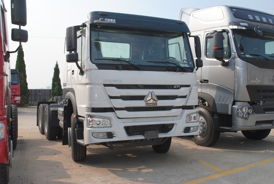 Sinotruk HOWO 6X4 Traktör Kamyon 371HP/420HP Çinli Kamyonlar En iyi 5800*2300*1500mm