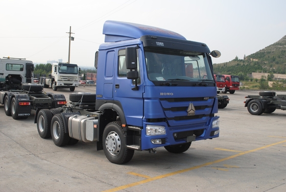 Güvenli Ödemeler Sinotruk HOWO 6X4 Traktör Kamyon 371HP/420HP Ağır Güçlü Çinli Kamyonlar