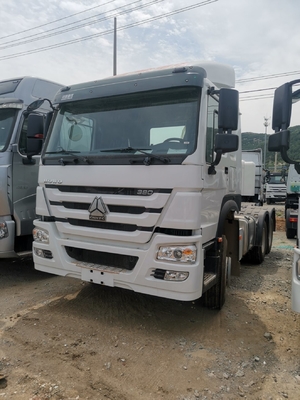 İkinci El Dizel Ağır Güçlü 371HP Tüpsüz Lastik Tasarımı ile Traktör Kamyon Çekici
