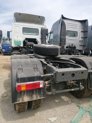 İkinci El Dizel Ağır Güçlü 371HP Tüpsüz Lastik Tasarımı ile Traktör Kamyon Çekici