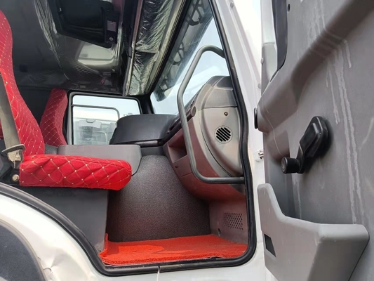 10 Tekerlekli Kullanılmış Traktör Kamyon HOWO Kamyon Başlığı 376-420HP tüpsiz lastik tasarımı ile