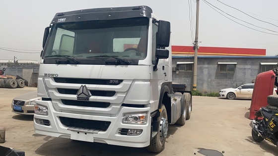 Tüpsüz lastik tasarımı Kullanılmış Sinotruk HOWO 371 Kamyon Başı Traktör Çöp kamyonu indirimde