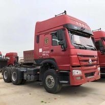Tüpsüz lastik tasarımı Kullanılmış Sinotruk HOWO 371 Kamyon Başı Traktör Çöp kamyonu indirimde