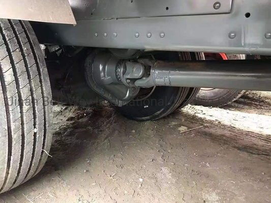 Geri ödeme politikası Sinotruk HOWO Çöp kamyonu 371HP 25-30 Ton Yükleme 5.4m El şanzımanı