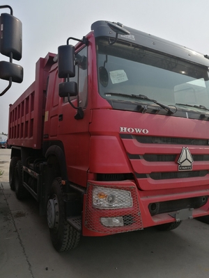 Sinotruk HOWO Çöp kamyonları Ağır iş yüklü Çöp kamyonları 5800*2300*1500mm tüketim ile birlikte