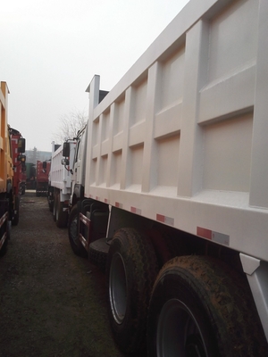 6×4 Sürüş Tekerleği Sinotruk HOWO Shancman FAW Çöp Kamyonları Yüksek Yük Kapasitesiyle Tipper