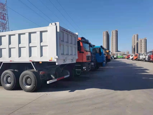 Çöplük tipi Ön kaldırma tarzı Çöplük kamyonu tipper 6 * 4 8 * 4 gereksinimleriniz için