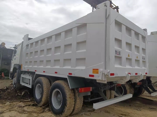 Lastik Tasarımı Tüpsüz Sinotruc HOWO 371HP El Değeri Kargo Tipper Dump Truck