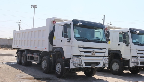 El şanzımanı Sinotruk 6X4 RC Kamyon Çekmeci 60 tonluk Hova Şasili Dump Kamyon