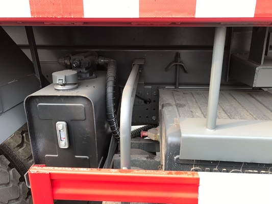 El şanzımanı Sinotruk 6X4 RC Kamyon Çekmeci 60 tonluk Hova Şasili Dump Kamyon