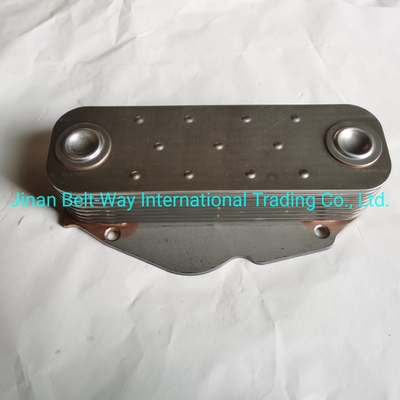 Sinotruk HOWO Kamyon Yağı Soğutucusu Vg1500010334 Kara renkli fren sistemi bileşeni
